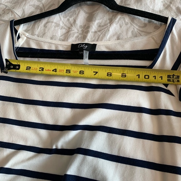 Orley Size L top - Picture 5 of 9